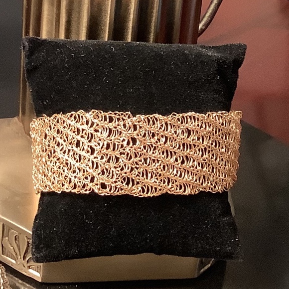 Jewelry - Picture 3 of 3